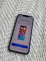 Like New iPhone 13 Blue 128 GB (UNLOCKED) 5G