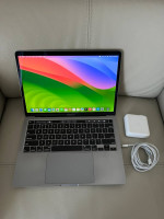 MacBook Pro 13" 2.3GHz i7 32GB 1TB 2020 model