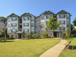 The bus line’s nearby at Brookside Park Apartments! Great for commuters