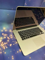 Apple Macbook Pro A1398 15.4" Quad Core i7 2.5Ghz 16G 512GB SSD 2015