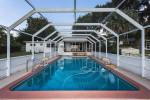 On Lake Apopka, large pool, large extra lot