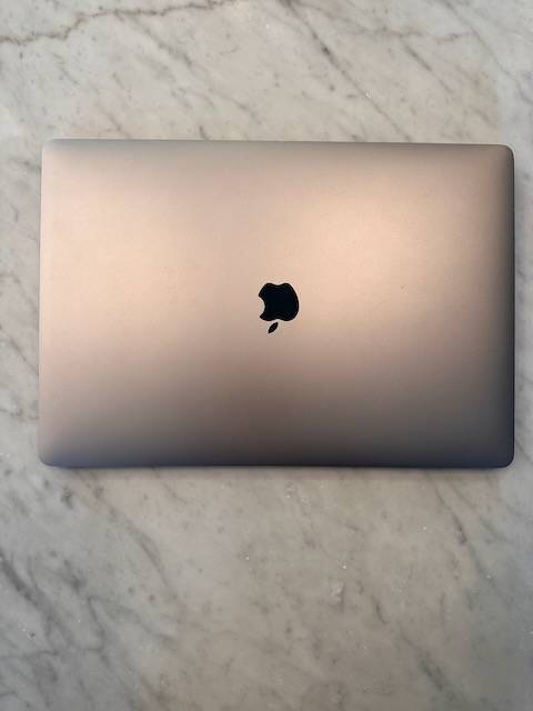 MacBook Pro 16" 2019, 2.4 GHz 8-Core Intel Core i9, 64GB, 8TB