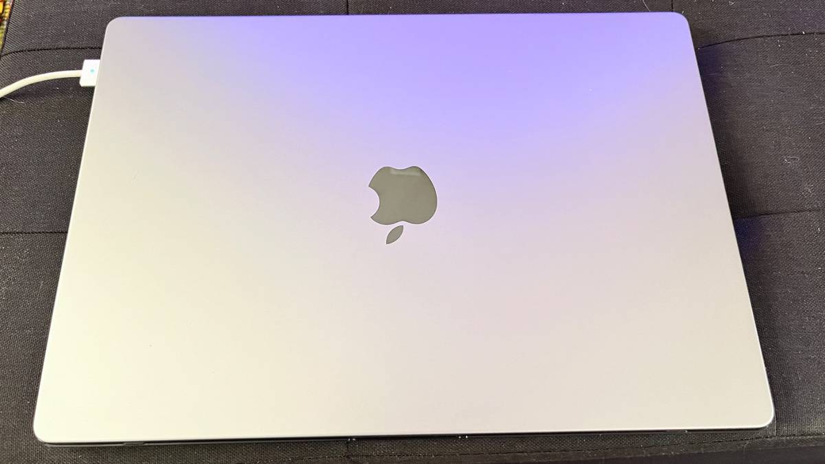 M1 Pro MacBook Pro 16 Inch 16 GB Ram 1 TB SSD