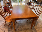Oak Dining Table w/4 Chairs