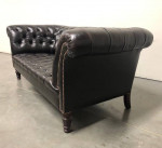 Chesterfield Leather Sofa Classic Style