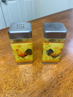 Grant Howard Rooster Salt & Pepper Shakers