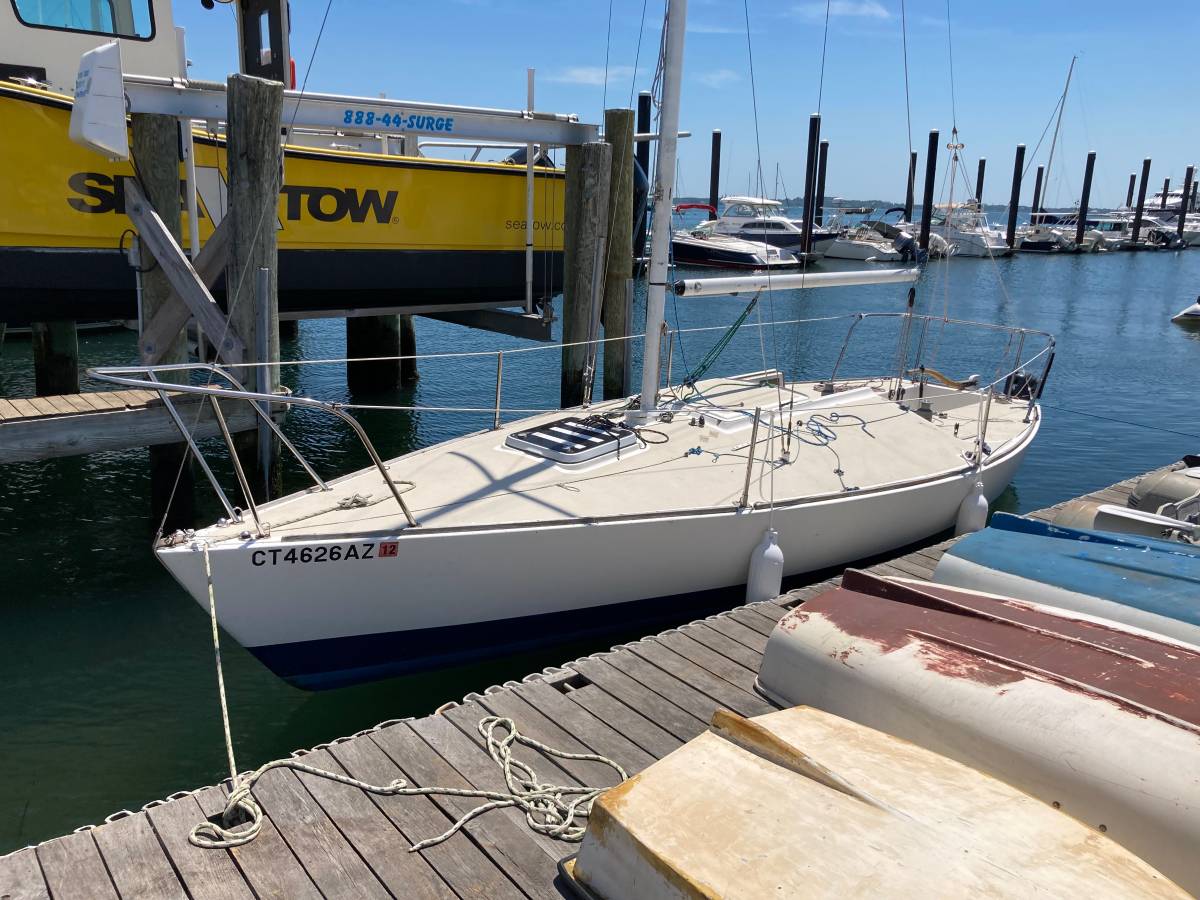 J/24 ready to sail w/ trailer if wanted