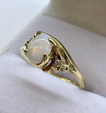 10KT Yellow Gold Opal Ring