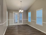 Lovely 3bed and 2bath available for rent