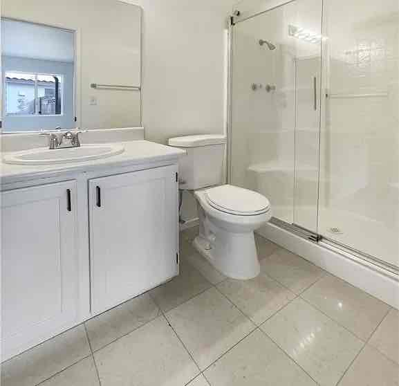 Single 2beds &2baths house for rent sqft 1198