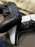 Playstation 5 controllers