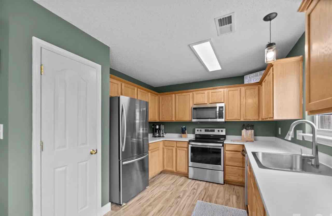 SPACIOUS HOME FOR RENT
