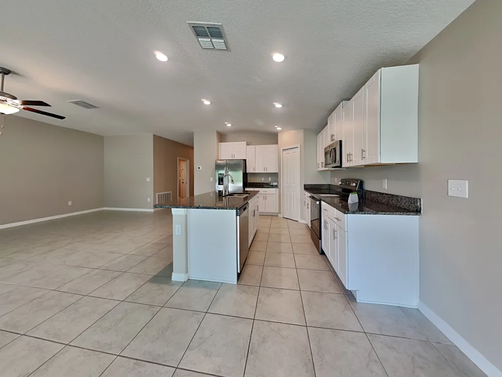 Beautiful family house for rent at $1000