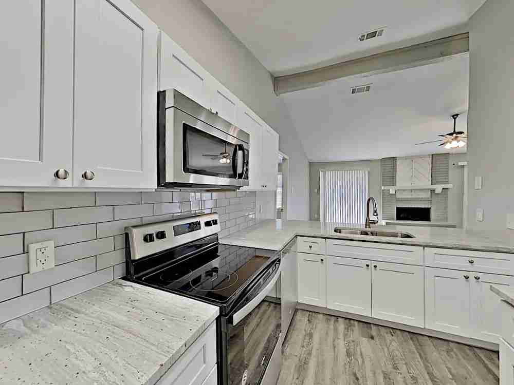Beautiful Three bedroom Homr For Rent