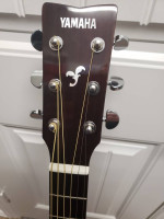 Yamaha Sunburst FG700S Like New