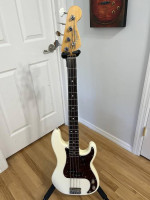 Fender AVRI 62 Reissue Precision Bass
