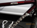 UNIVEGA  Activa; 5'3" to 5'6"; hybrid; maroon color