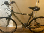24 Speed TREK 7200 Hybrid Bicycle 20 inch frame