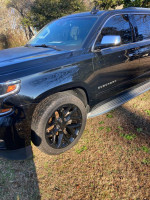 2016 Chevrolet Suburban 142,000 mi