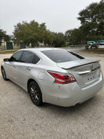 2015 Nissan Altima 117,000 mi