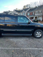 2001 Chevrolet Suburban LT, black SUV with clean title, 89,000 miles, great condition and new tires