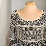 STUNNING  St. John Evening Black/Gray Knit Tunic Top!