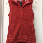 NWT $80 THE NORTH FACE HEATHERED RED KNIT HOODED VEST SZ XS