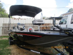 WOW=> BASS TRACKER BOAT 17 1/2 FTL=> LIKE NEW!