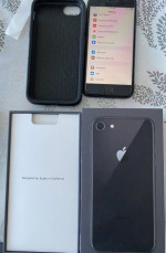 iphone 8 - $180 (Langley)