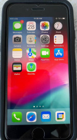 iphone 8 - $180 (Langley)